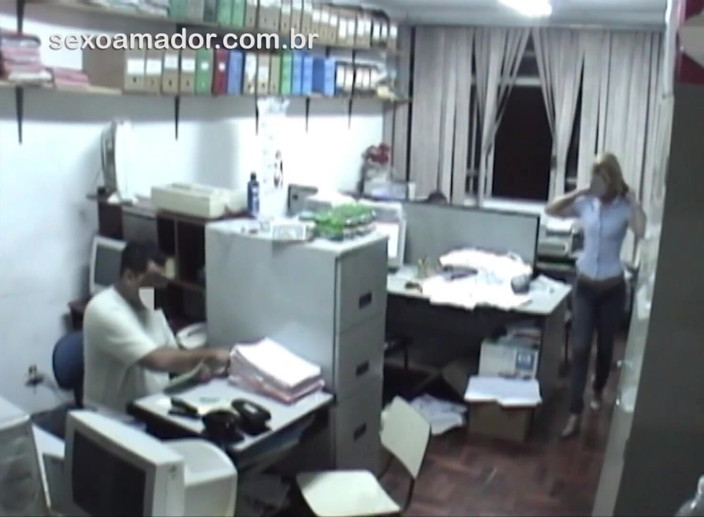 Amateurs videos: Horny employees having sex in the office after hours