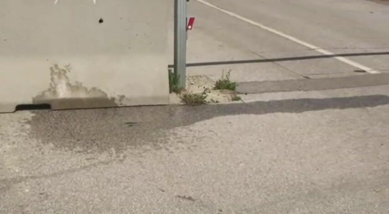 Femdom Austria: Pissing on a ramp