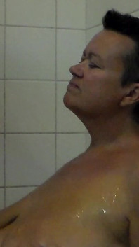 John Is Pissing on Jen in the Shower