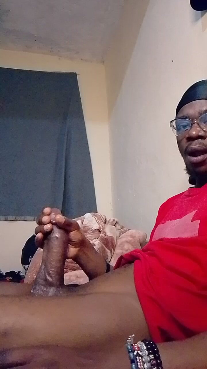 Bigdiq2258: Masturbando e gozada