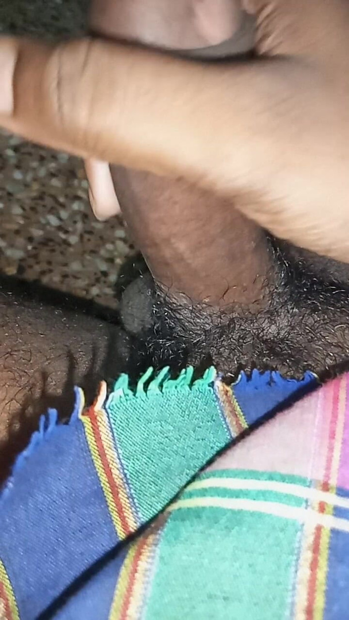 Sweet Indian cock: Indiancă bhabhi suge și linge pizda în futai acasă