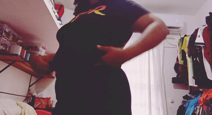 Karmicoxv: Teman lelaki menangkap saya dengan kaki terbuka dan selepas gaya...