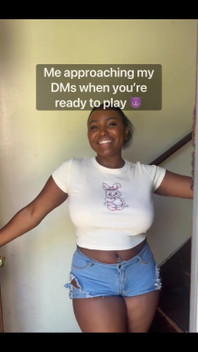 Nothing Better Than Laying Down, Answering My Dms, and Playing with My Tits and Pussy