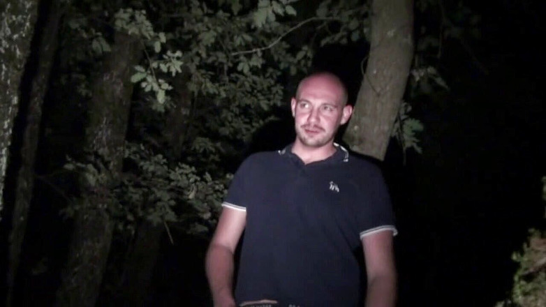 Gaybareback: Twink dihukum oleh orang dewasa di hutan jelajah di malam...