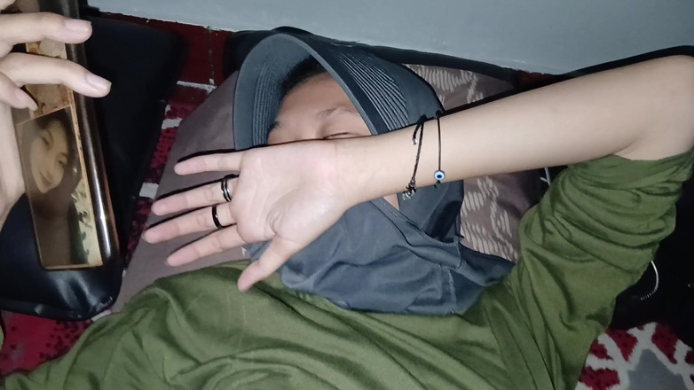 Amazingbeautycum: Parte 1 follando a un callejero en un hijab