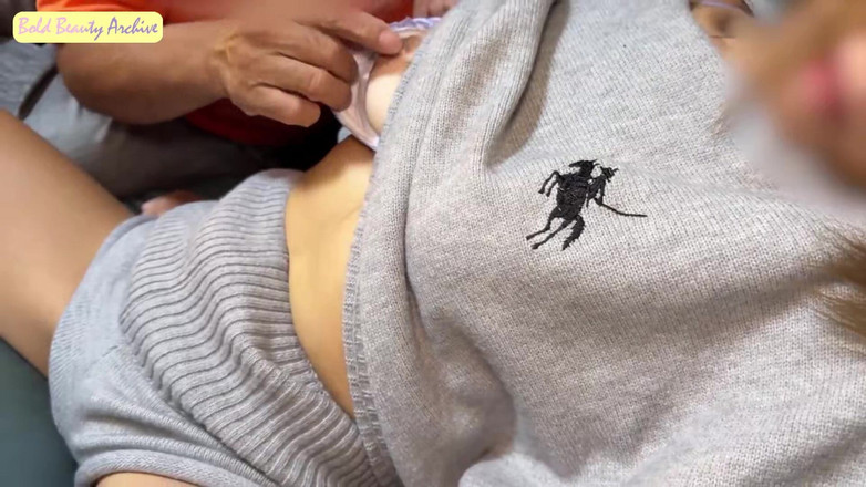 THAT'S WHAT SHE SAID: Înger asiatic 28059