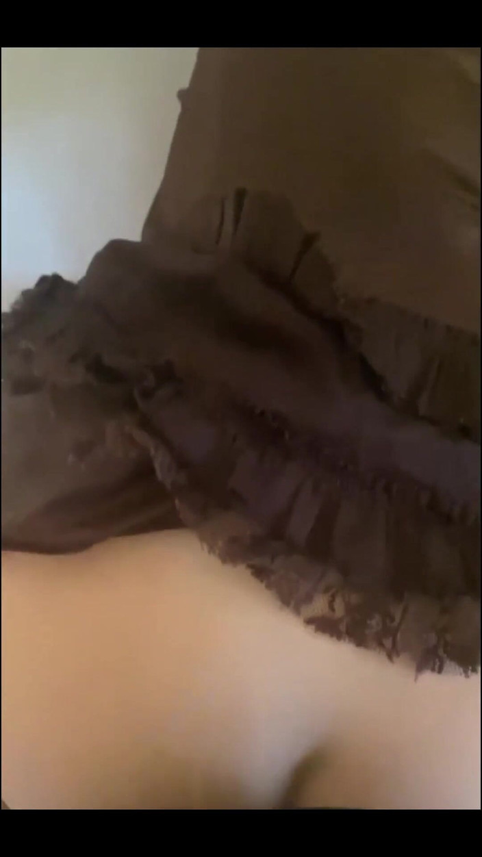 MilfyCalla: 옛날 옛적에, 항상 카우걸이되고 싶었던 밀피칼라라는 여자가 있었습니다. 그녀는 도시에서 자랐지만 그녀는