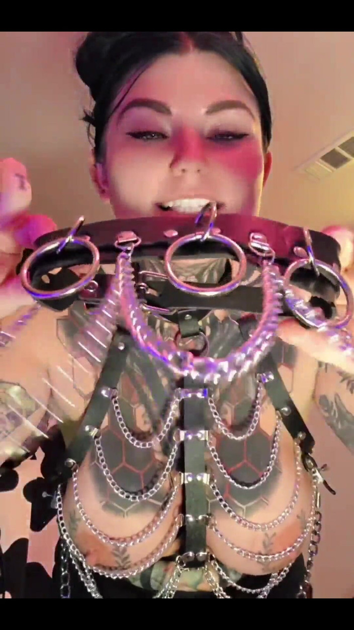 Ventressink: Dominatrix madrastra te reoviendo las pelotas