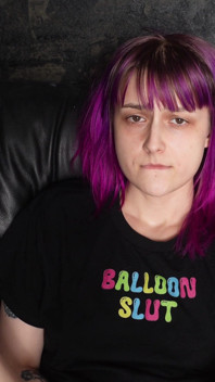 Alice Bean Orgasmus: Divná holka masturbuje