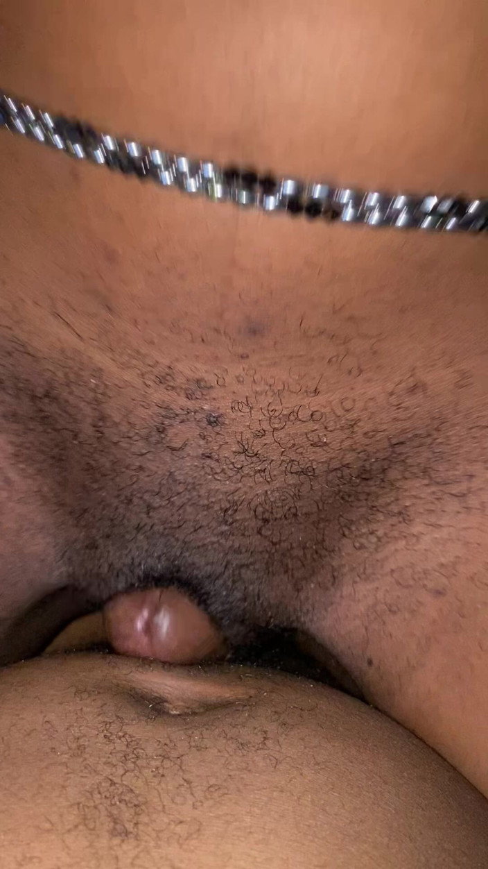 DivaHouz: Sexy Hot African Ebony Browngurl234 Grinds Big Clit and Cresmy...