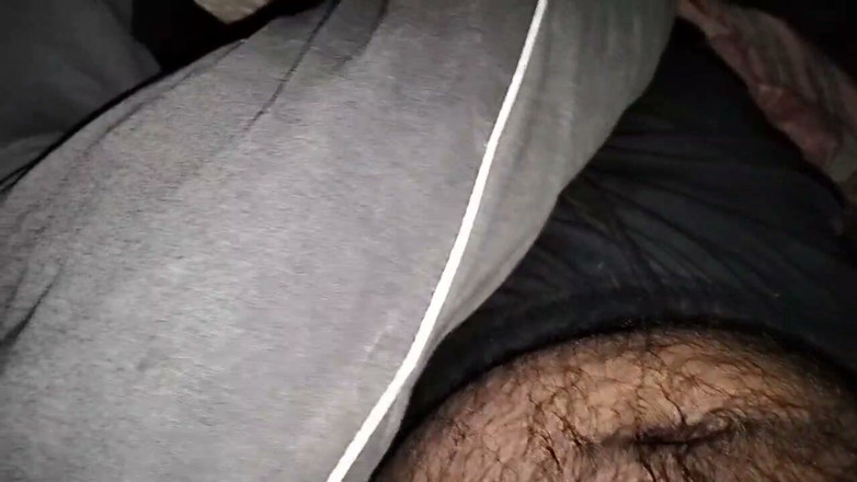 Desi Tits: Primeira vez do vizinho fodendo garoto gêmeo
