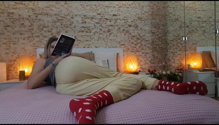 Erotic Tanya: Caught farting on cam