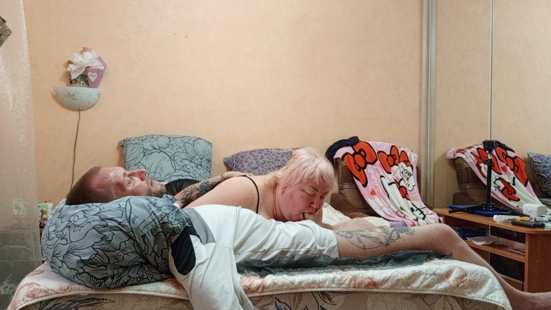 Zona901: Jiran memberikan blowjob yang baik dengan air mani di dalam...