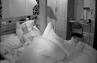 KittieNoOne: Mówi mi, co mam robić na naszej kamerze