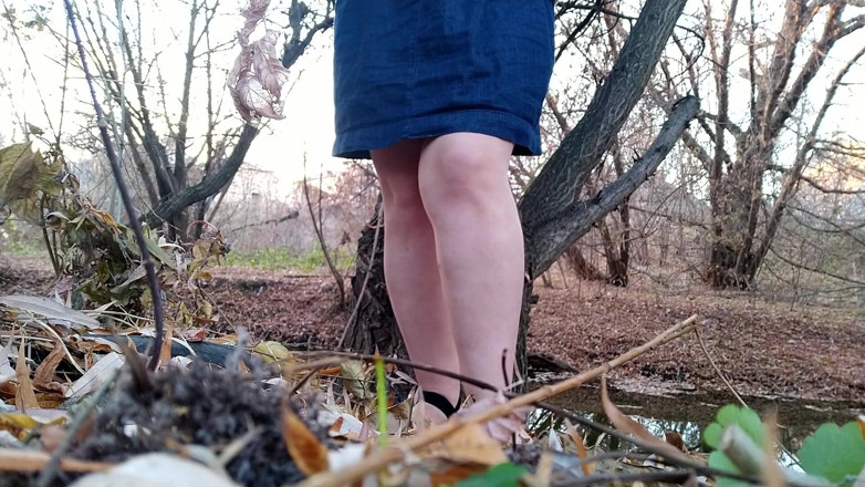 Elena: Peeing in outdoor legs spread wide