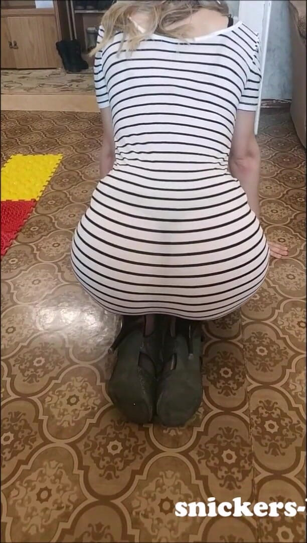 Erotic Best Studio: Big ass wtriped tight dress Snickers baby part 1