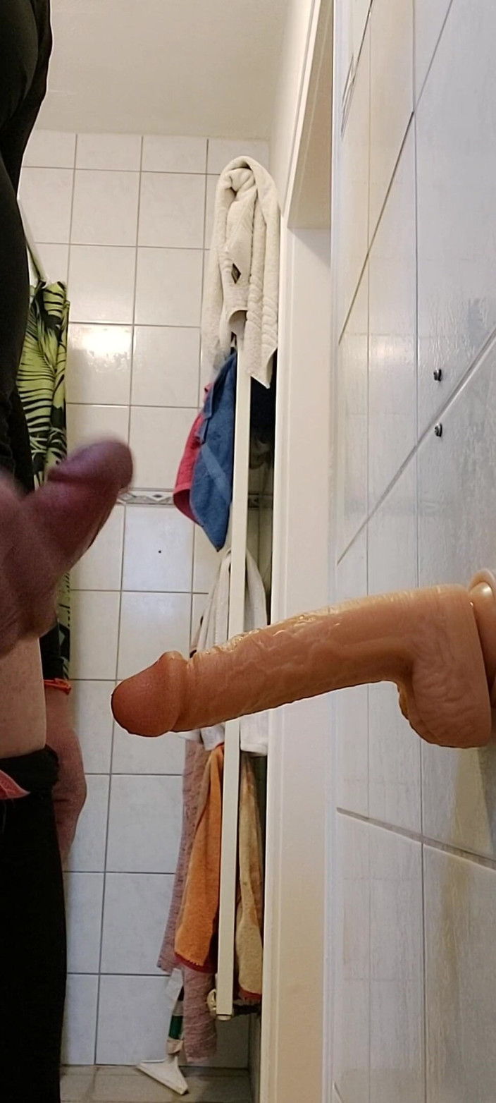 Melany: BathroomMelany