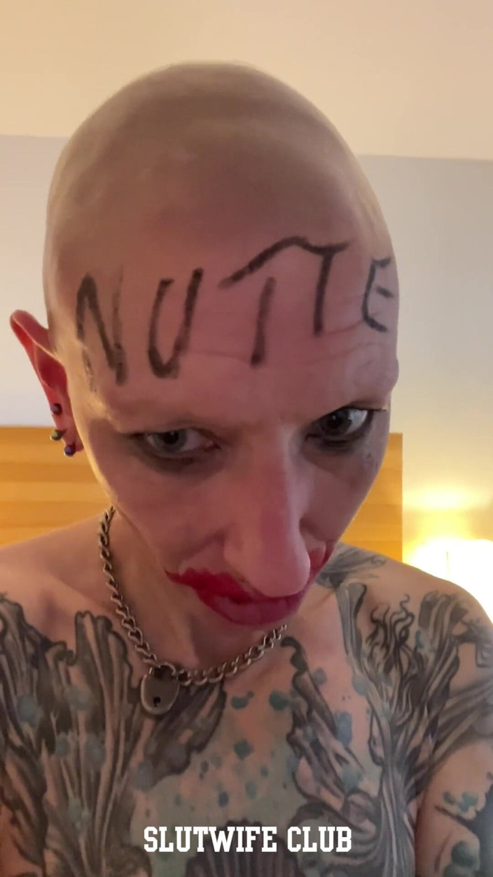 Slutwife Club: Fan-made Fucktoy Vilja’s Masked Deepthroat, Raw Ass Ride &amp; Sticky Finish