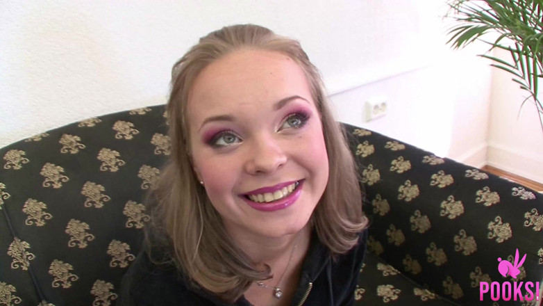 Pooksi: Cute Coed Bridget Fucked From Reverse Cowgirl To Doggy-Style