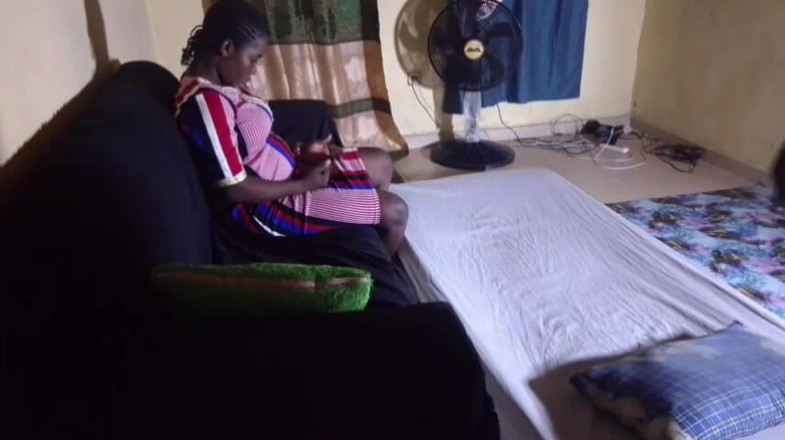 Pornsexlive: Fostul meu partener m-a vizitat surprins să ceară reluarea relației...