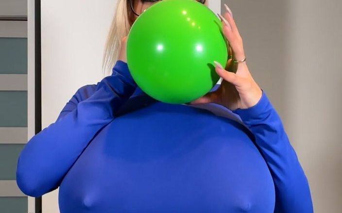 The Busty Sasha: Inflating Some Huge Balloon (with My Strapon Dildo Under)!