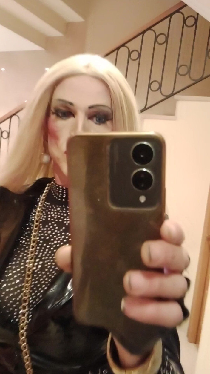 Tatiana Zorrita: विनाइल 2