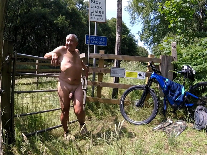 Andy: चलो 33 2025