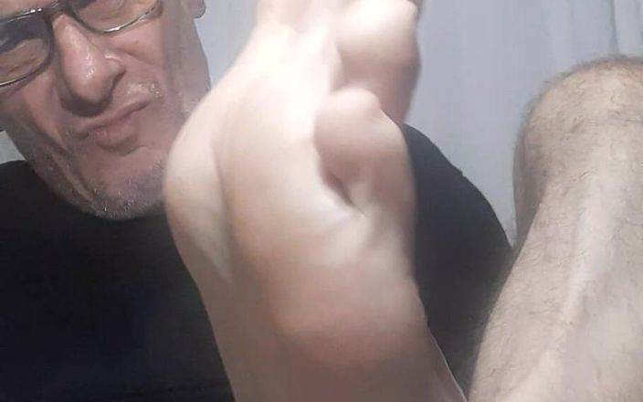 Big uncut hard cock: Dominatoare fetiș cu picioare Show Start need cine mă adoră