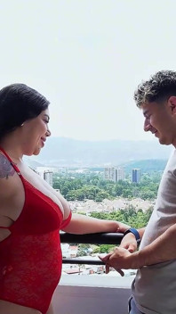 Esposa Sumisa Folla Con El Compañero De Trabajo De Su Marido Cornudo