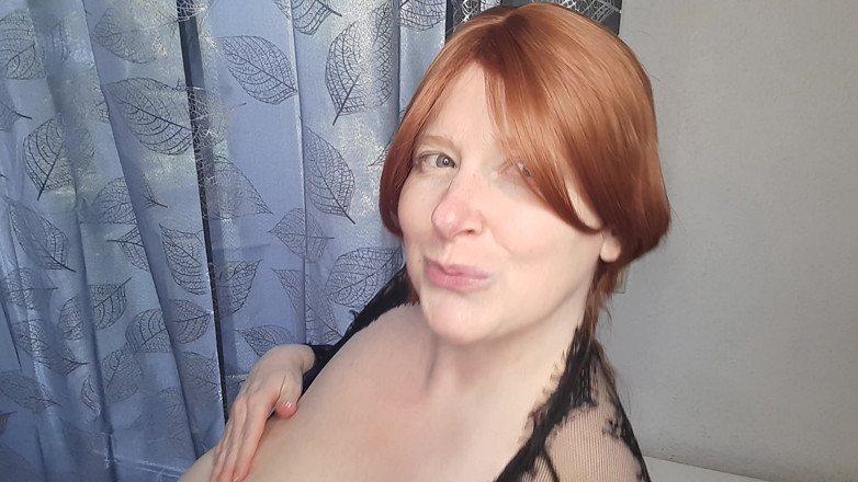 Curly_Dreams: Olej na prsa a ty si myslíš, že jsou to tvoje...