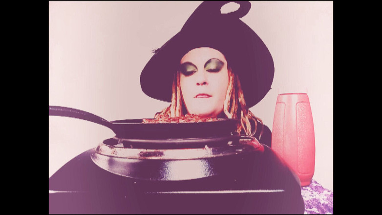 Campsissyboi: पिग्गी स्वीकारोक्ति इससे पहले कि मैं उसके कोमल मांस को मेरे गले के नीचे रगड़ता हूं