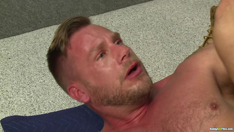 Daddy Sex Files: Întreținere și Lapte bărbătesc