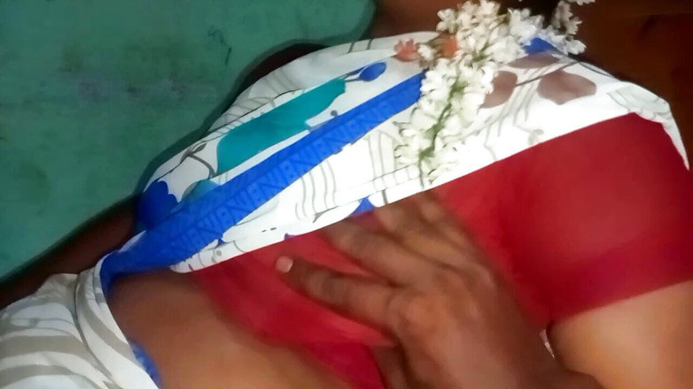 Priyanka314: Indische lerares mooie borsten