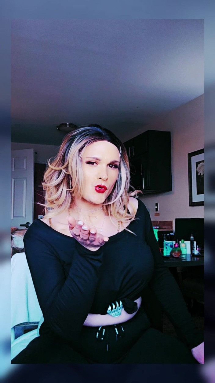 Darkfetish2k: Vagabunda fumando