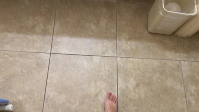 SquishMallow3328: Pejantan cina 190cm 100kg membangunkan kekasihnya di hotel untuk melatihnya