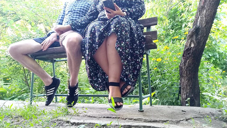 OurFetishLife: 야외에서 집에서 촬영한 포르노 비디오를 만들 만큼 발정난 음란한 밀프