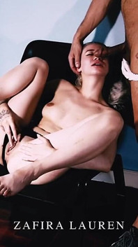 Porno yıldızı Zafira Lauren canlı yayında oyuncu seçmeleri videosu