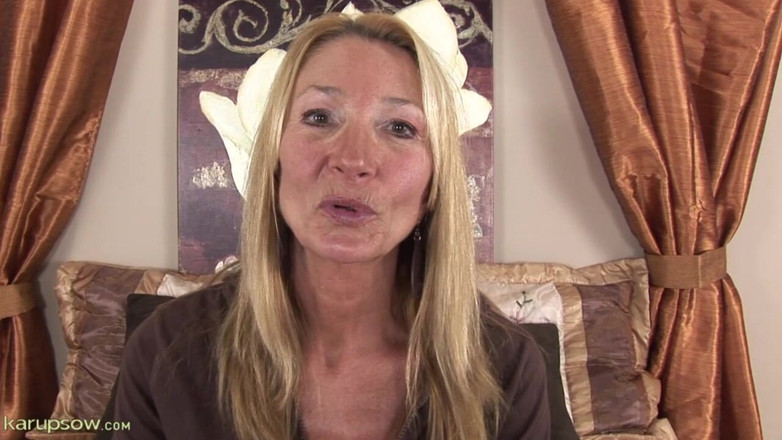 Karups Older Women: Pam Masturbating