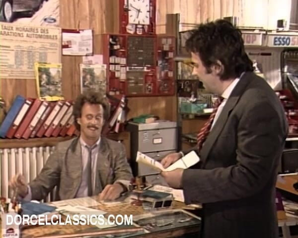 Dorcel classics: A Blowjob Under the Desk
