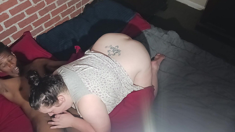 Sloppylynn: Goedemorgen hoofd geef haar die grote zwarte lul honing hier...