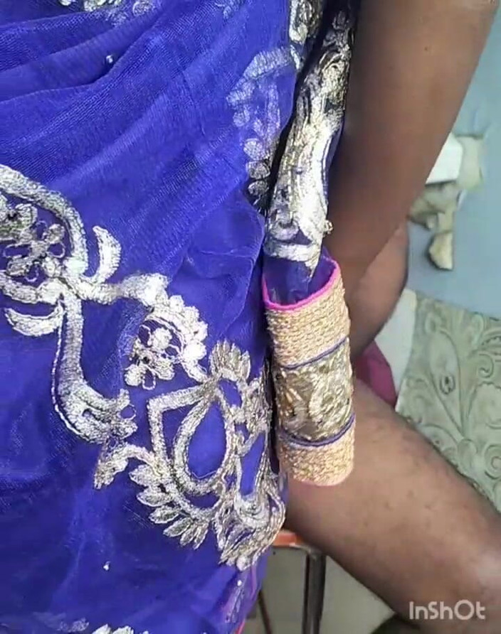 Funny couple porn studio: Mladá dívka sedí na koníčkovi