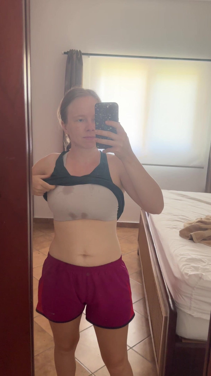 SweetLucy96: Hot and Sweaty Workout in the Bedroom