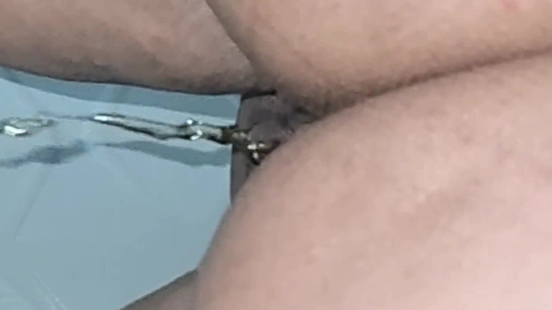 Minhaesposaparaoutro: 奇怪的恋物癖 - 慢动作撒尿