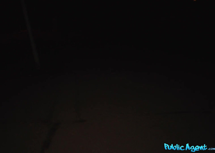 Public Agent: 공공 에이전트 - 이탈리아 관광객 프란체스카 팔마 자지 POV 빨아