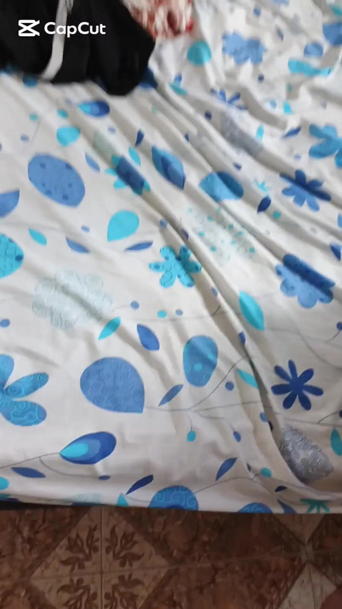 Valkyrieandluigy: Tryska dziewczyna Latina