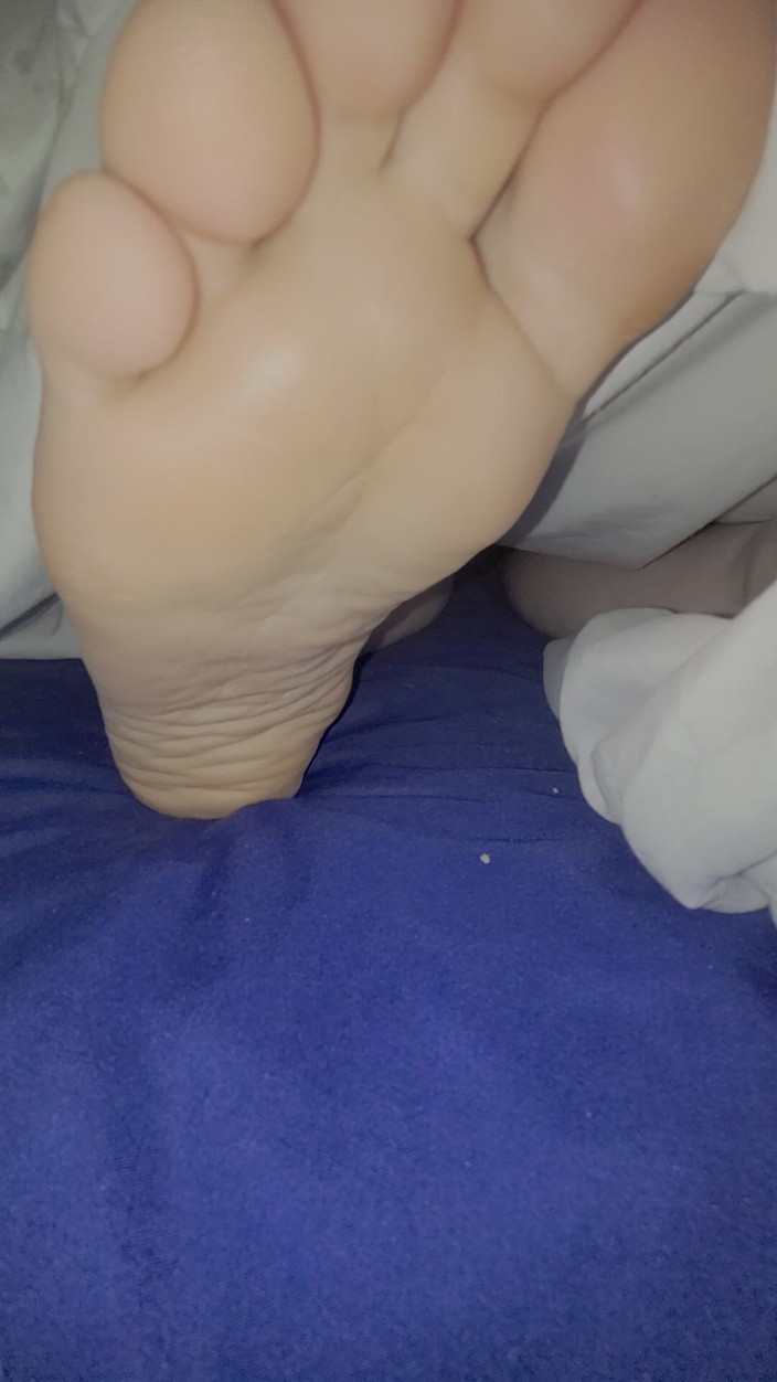 On cloud 69: Kaki di Atas Katil