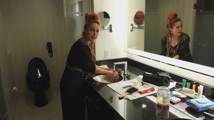 ATK Girlfriends: Virtueller urlaub mit Amarna Miller teil 1