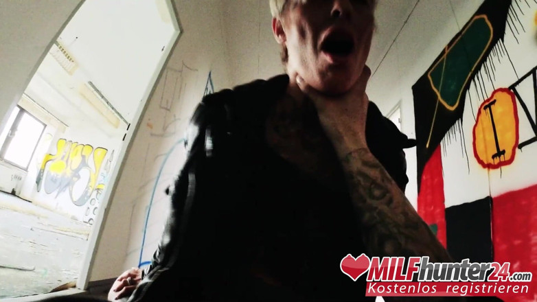 MILF Hunter 24: MILF hunter fucks skinny Vicky Hundt hard! (GERMAN)