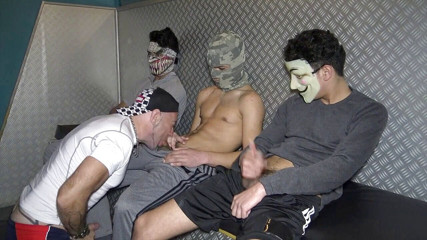 Gaybareback: French dude suck 3 straight Bulgarian boys