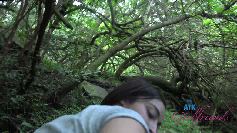 ATK Girlfriends: 艾米丽一直在告诉你她多么想操